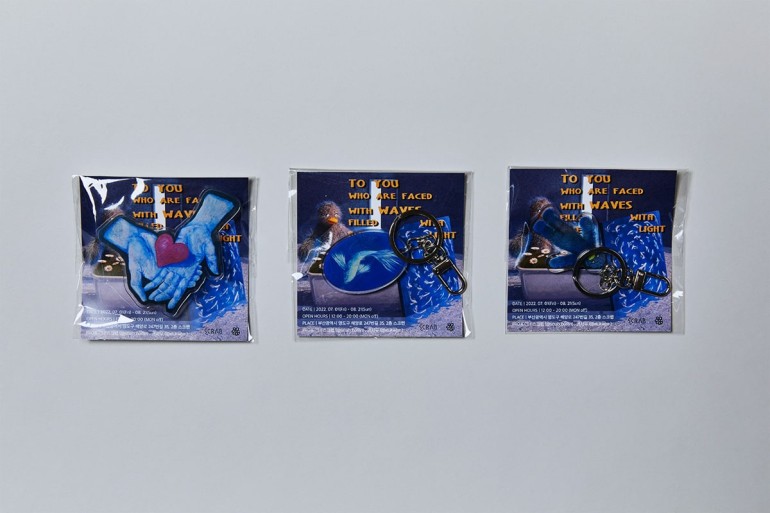 Exhibition souvenior (key chain & phone grip)