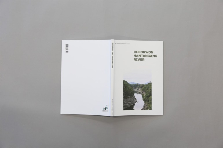 Print Publication Photograph Collection