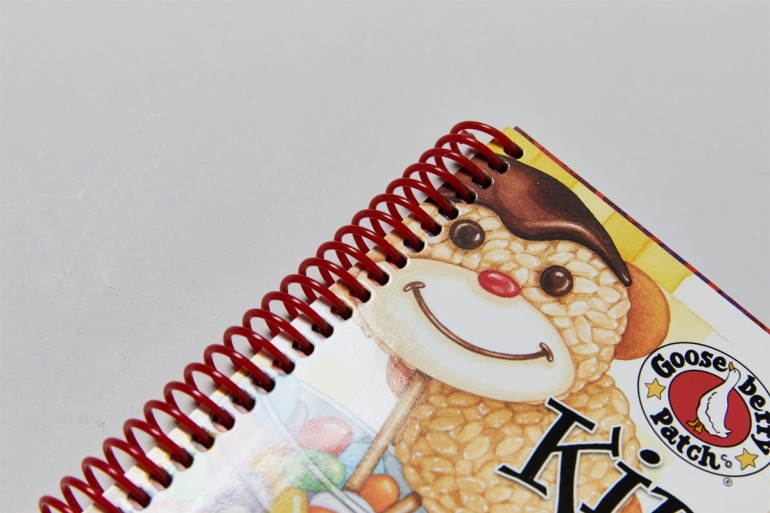 Plastic card binding teaching books