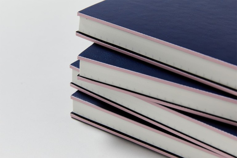 Diaries with edge color