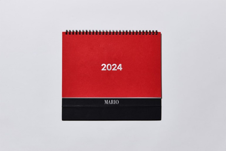 Twin loop wire binding calendar